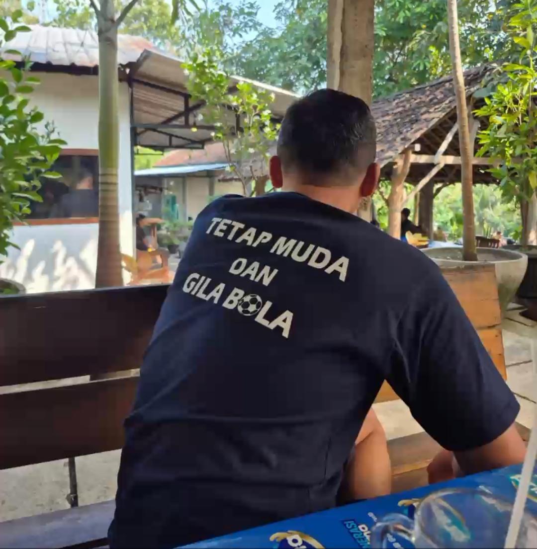Kaos Komunitas Tetap Muda